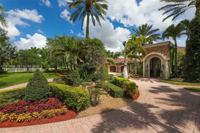 16740 Berkshire Ct, Southwest Ranches, FL 33331
