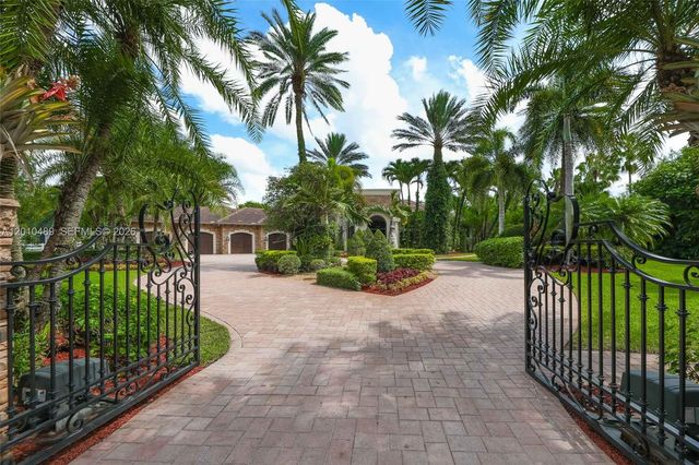 16740 Berkshire Ct, Southwest Ranches, FL 33331