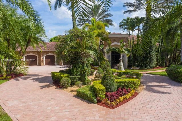16740 Berkshire Ct, Southwest Ranches, FL 33331