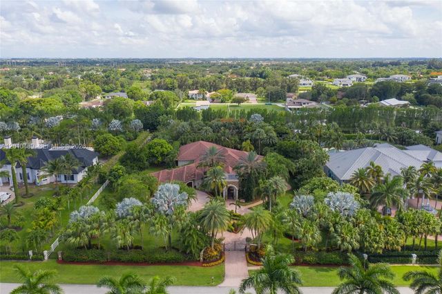 16740 Berkshire Ct, Southwest Ranches, FL 33331