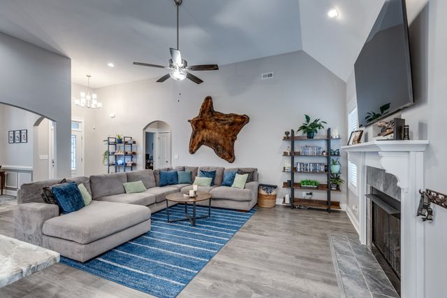594 Bumblebee Way, Clarksville, TN 37042