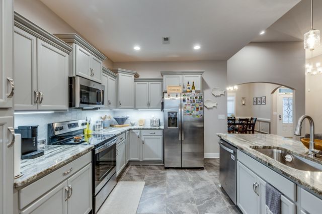 594 Bumblebee Way, Clarksville, TN 37042