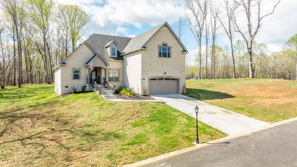 594 Bumblebee Way, Clarksville, TN 37042