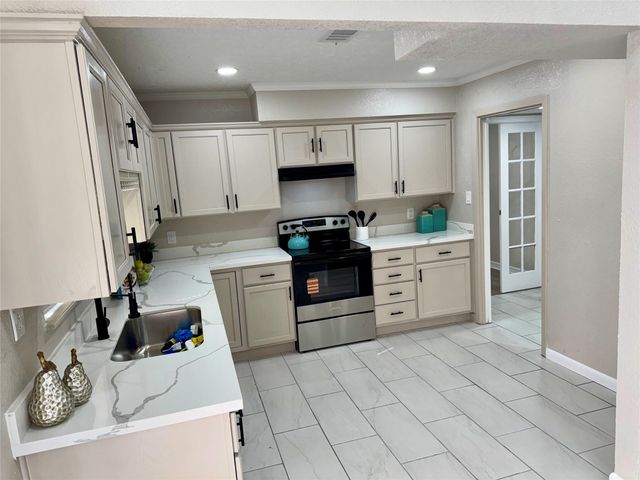 10315 Carlow Lane, La Porte, TX 77571