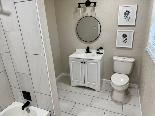 10315 Carlow Lane, La Porte, TX 77571