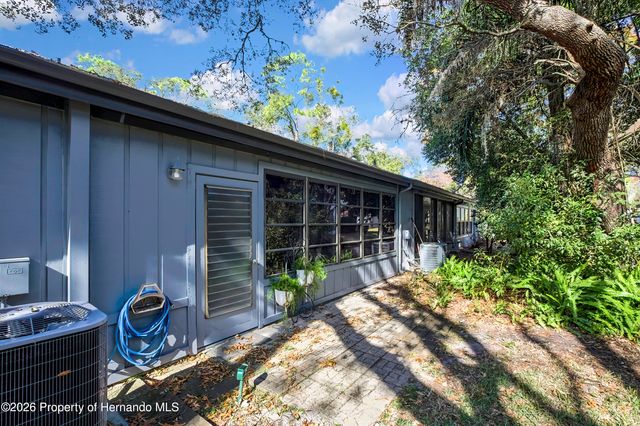 2111 Forester Way, Spring Hill, FL 34606