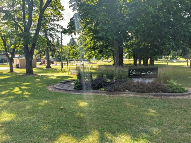 525 E Pine Road, Edmore, MI 48829