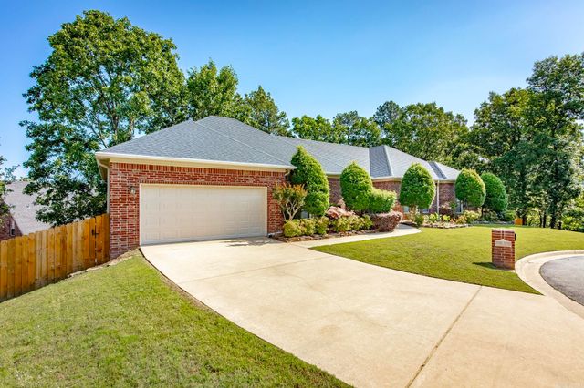 8 Castle Rock Cove, Little Rock, AR 72212