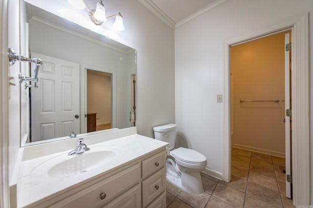 8 Castle Rock Cove, Little Rock, AR 72212