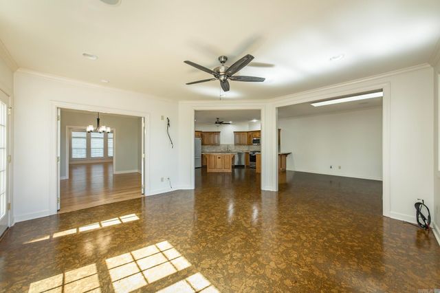 8 Castle Rock Cove, Little Rock, AR 72212