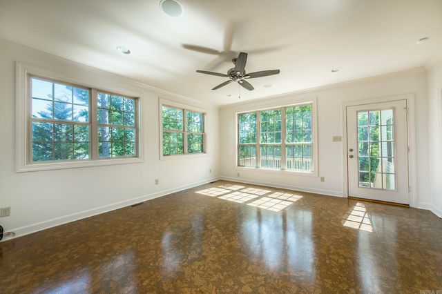 8 Castle Rock Cove, Little Rock, AR 72212