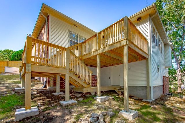 8 Castle Rock Cove, Little Rock, AR 72212
