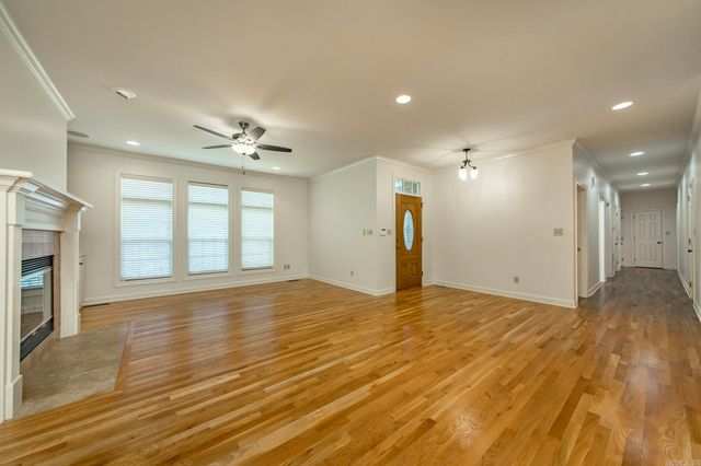 8 Castle Rock Cove, Little Rock, AR 72212