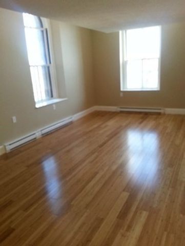 100 Captains Row 203, Chelsea, MA 02150