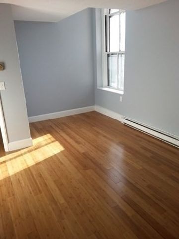 100 Captains Row 203, Chelsea, MA 02150