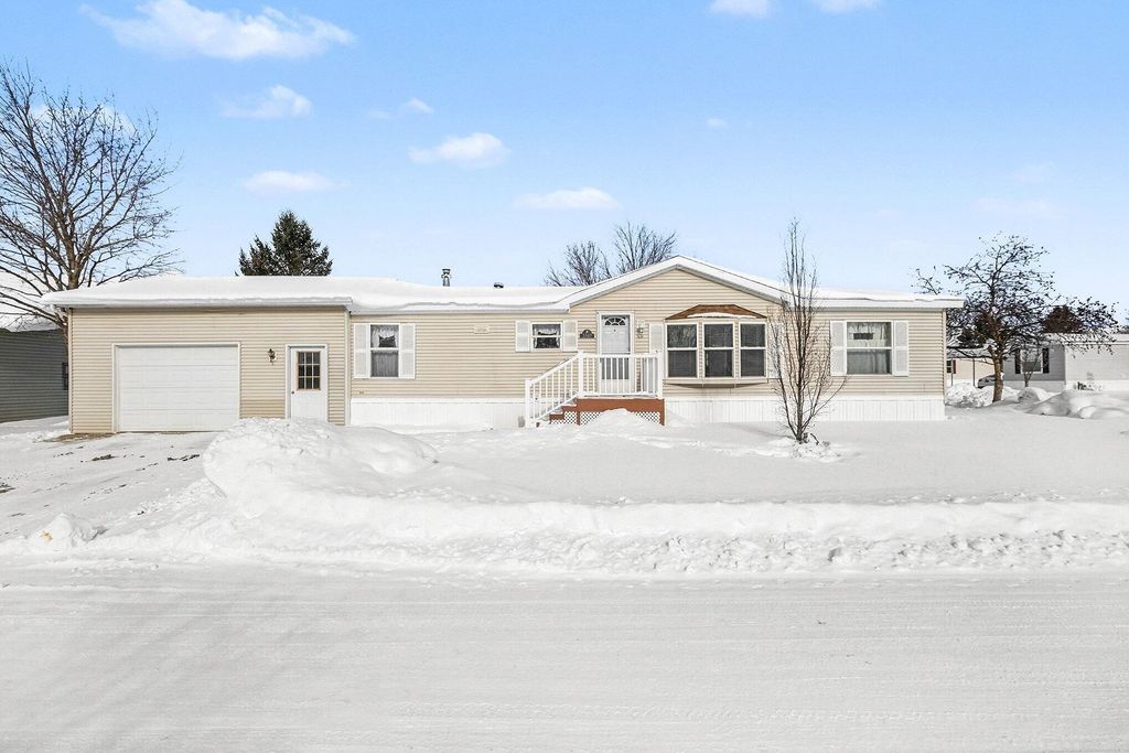 3567 Hollyfield Drive, Solon Twp, MI 49319