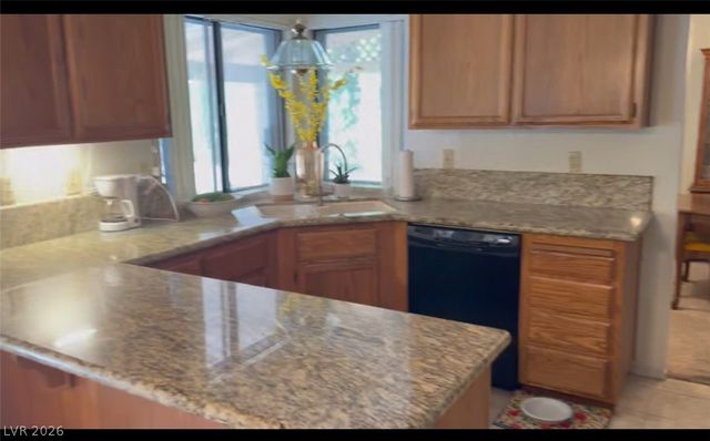 2913 Pleasant Lake Drive, Las Vegas, NV 89117