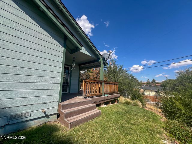 3524 Gwynelle Court, Sparks, NV 89431