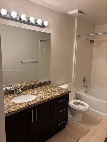 6001 SW 70th St 255, South Miami, FL 33143