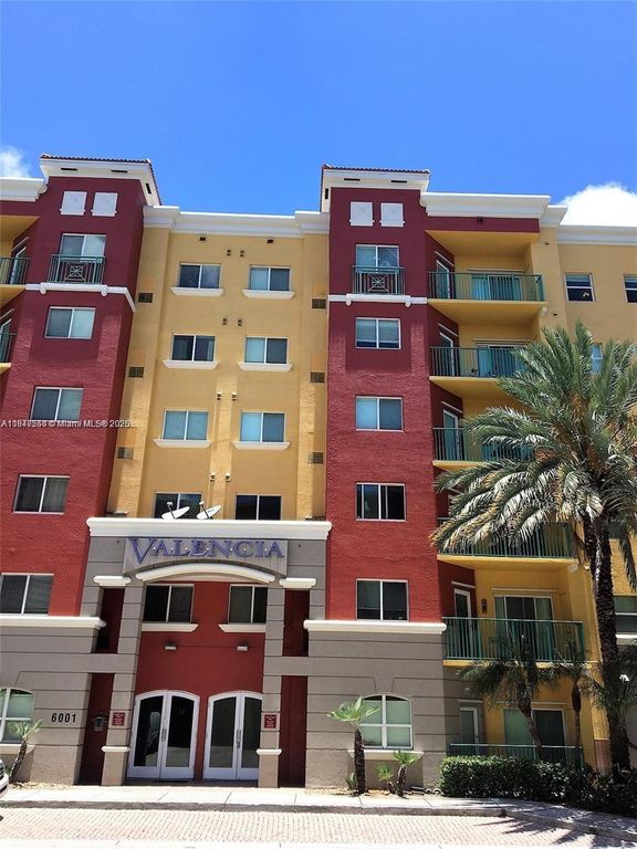6001 SW 70th St 255, South Miami, FL 33143