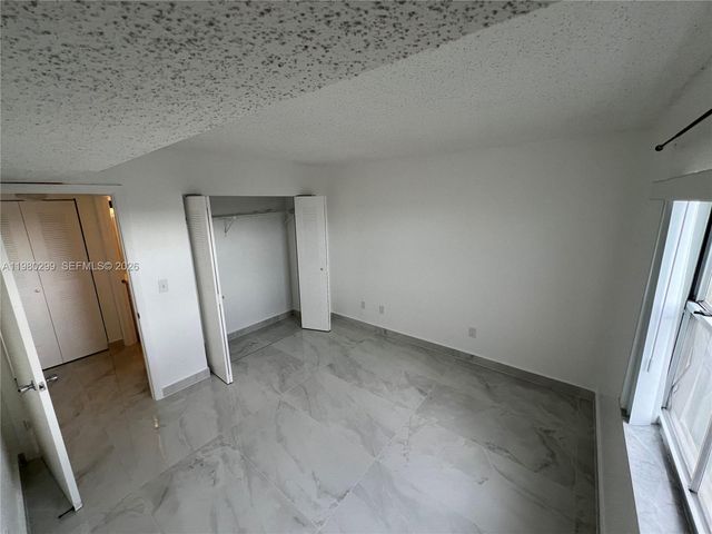 8260 SW 210th St 302, Cutler Bay, FL 33189