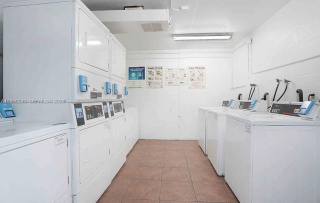 8260 SW 210th St 302, Cutler Bay, FL 33189