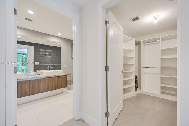 1170 101st St 201, Bay Harbor Islands, FL 33154