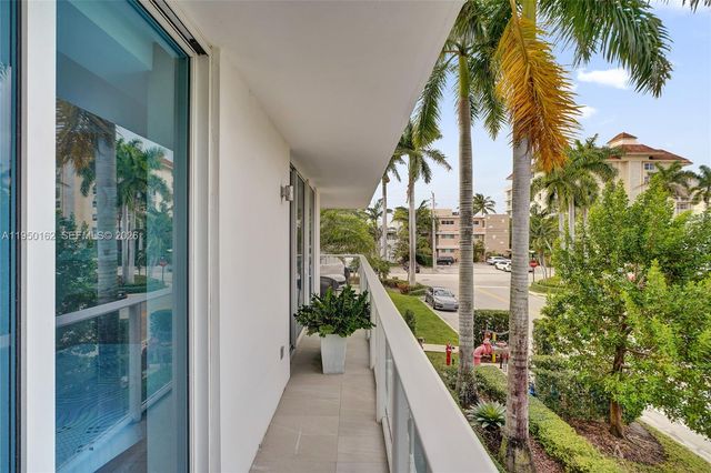 1170 101st St 201, Bay Harbor Islands, FL 33154