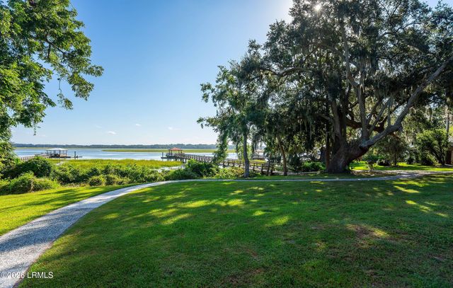 140 Wrights Point Circle, Beaufort, SC 29902