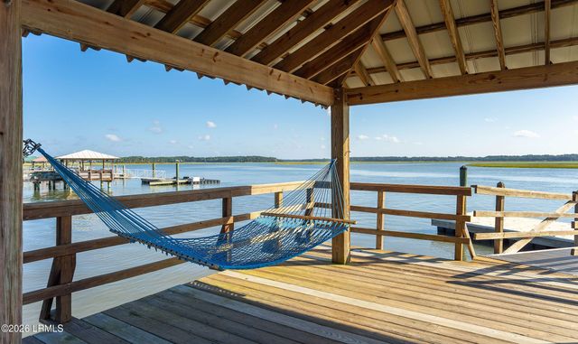 140 Wrights Point Circle, Beaufort, SC 29902