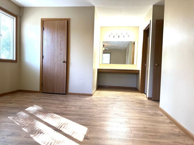 2303 Woodview Lane, Naperville, IL 60565
