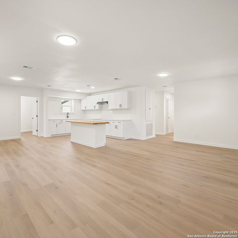 1223 W Mally, San Antonio, TX 78224