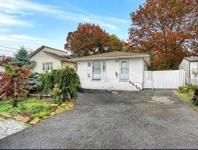 43 Johnson Avenue, Ronkonkoma, NY 11779