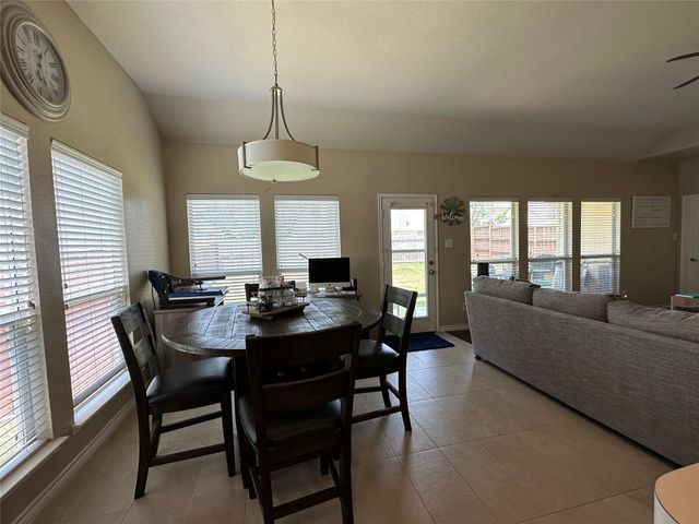 1208 Lazy Lane, Mckinney, TX 75072