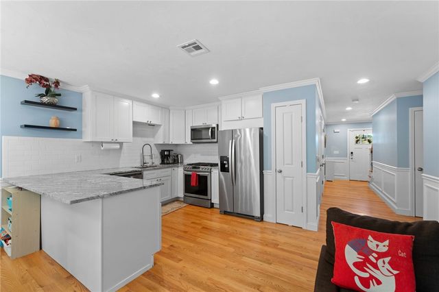 1196 Charles Street 6, North Providence, RI 02904