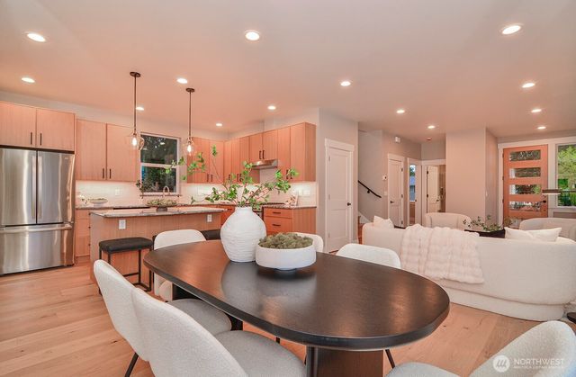 10202 44th Avenue SW, Seattle, WA 98146