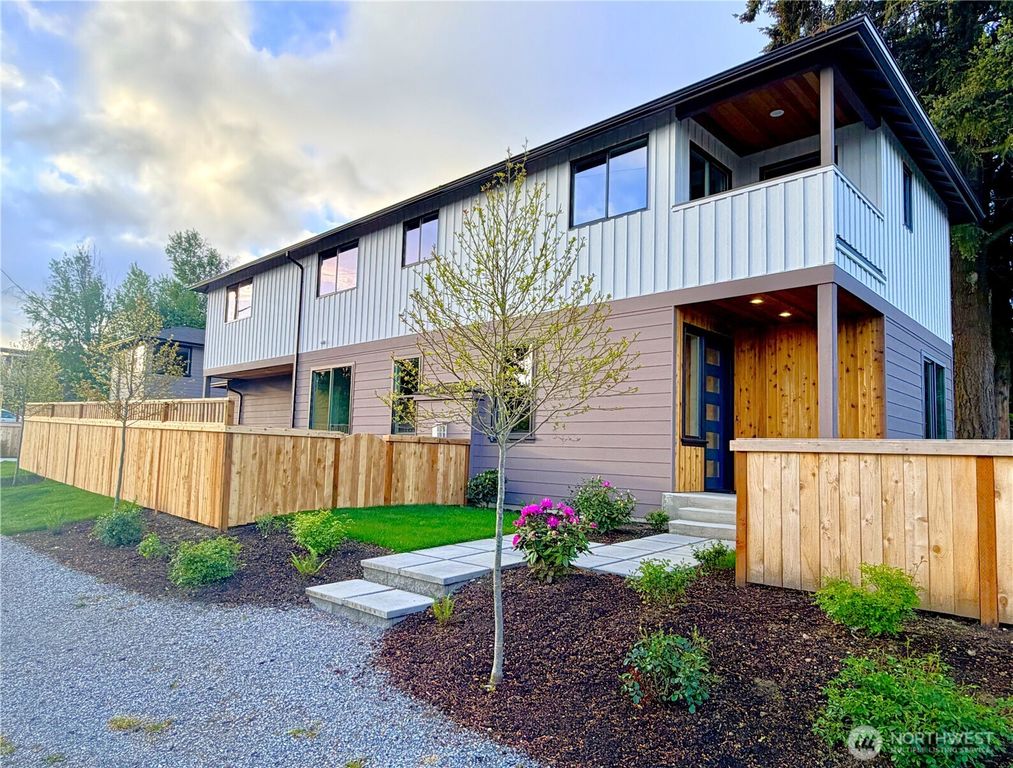 10202 44th Avenue SW, Seattle, WA 98146