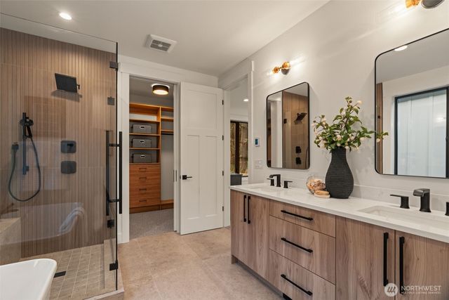 8007 131st Place NE, Kirkland, WA 98033