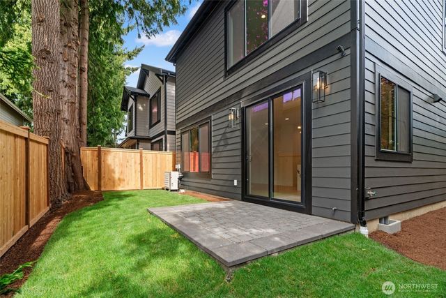 8007 131st Place NE, Kirkland, WA 98033