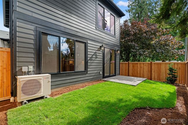 8007 131st Place NE, Kirkland, WA 98033