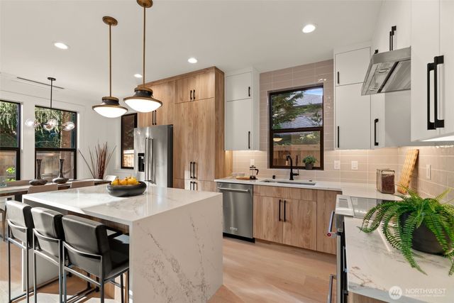 8007 131st Place NE, Kirkland, WA 98033