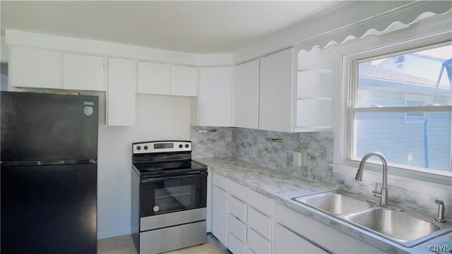 309 Swansea Avenue, Salina, NY 13206