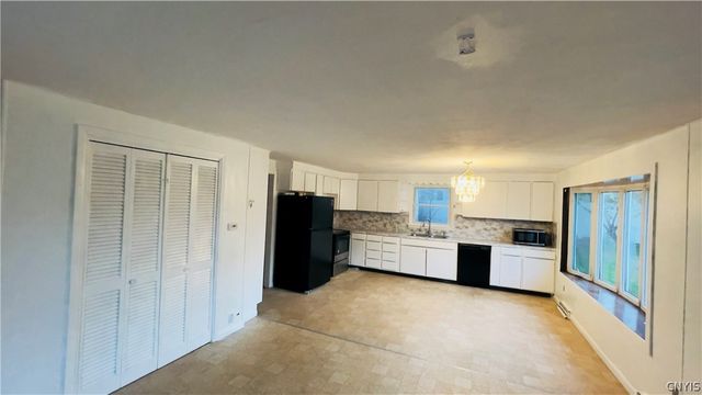 309 Swansea Avenue, Salina, NY 13206