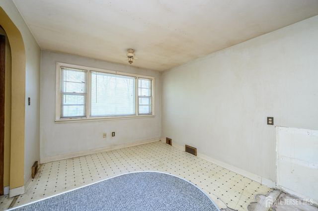 784 Yardville Hamilton Square Road, Hamilton, NJ 08691