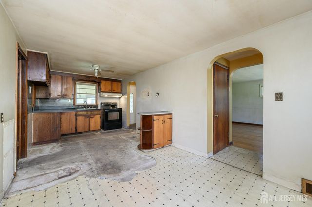 784 Yardville Hamilton Square Road, Hamilton, NJ 08691