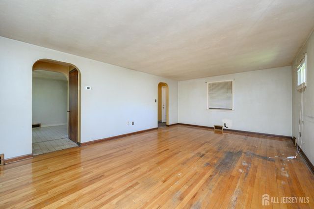 784 Yardville Hamilton Square Road, Hamilton, NJ 08691