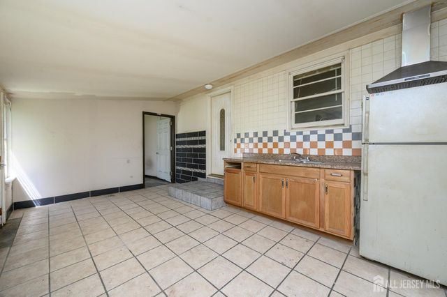 784 Yardville Hamilton Square Road, Hamilton, NJ 08691