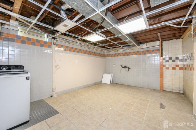 784 Yardville Hamilton Square Road, Hamilton, NJ 08691