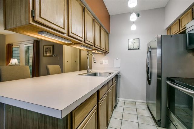 7107 Holly Hill Drive 104, Dallas, TX 75231