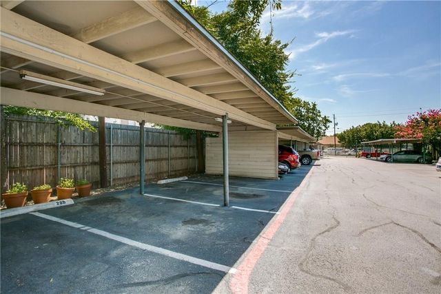 7107 Holly Hill Drive 104, Dallas, TX 75231